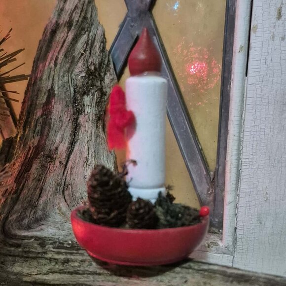 🎄 Vintage Hand Made Christmas Ornaments - Wool Elf & Wooden Candle Holder - Picture 10 of 11